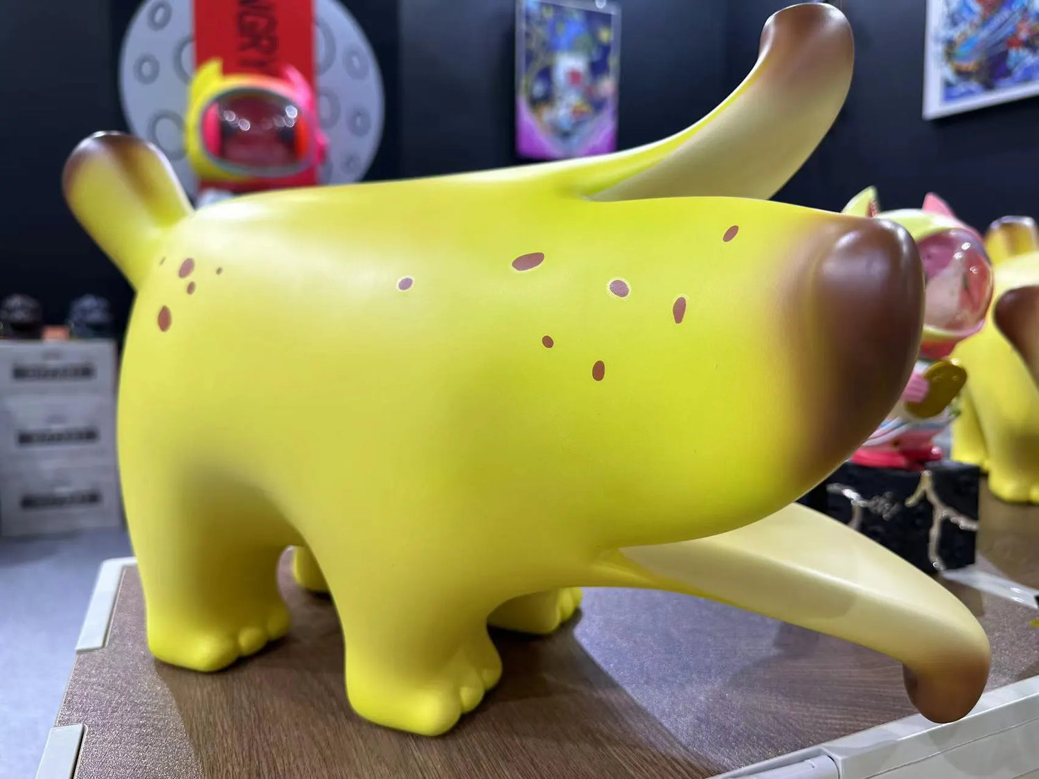 Bananaers Dog - Jumbo Version by OFFART X Kamanwillam