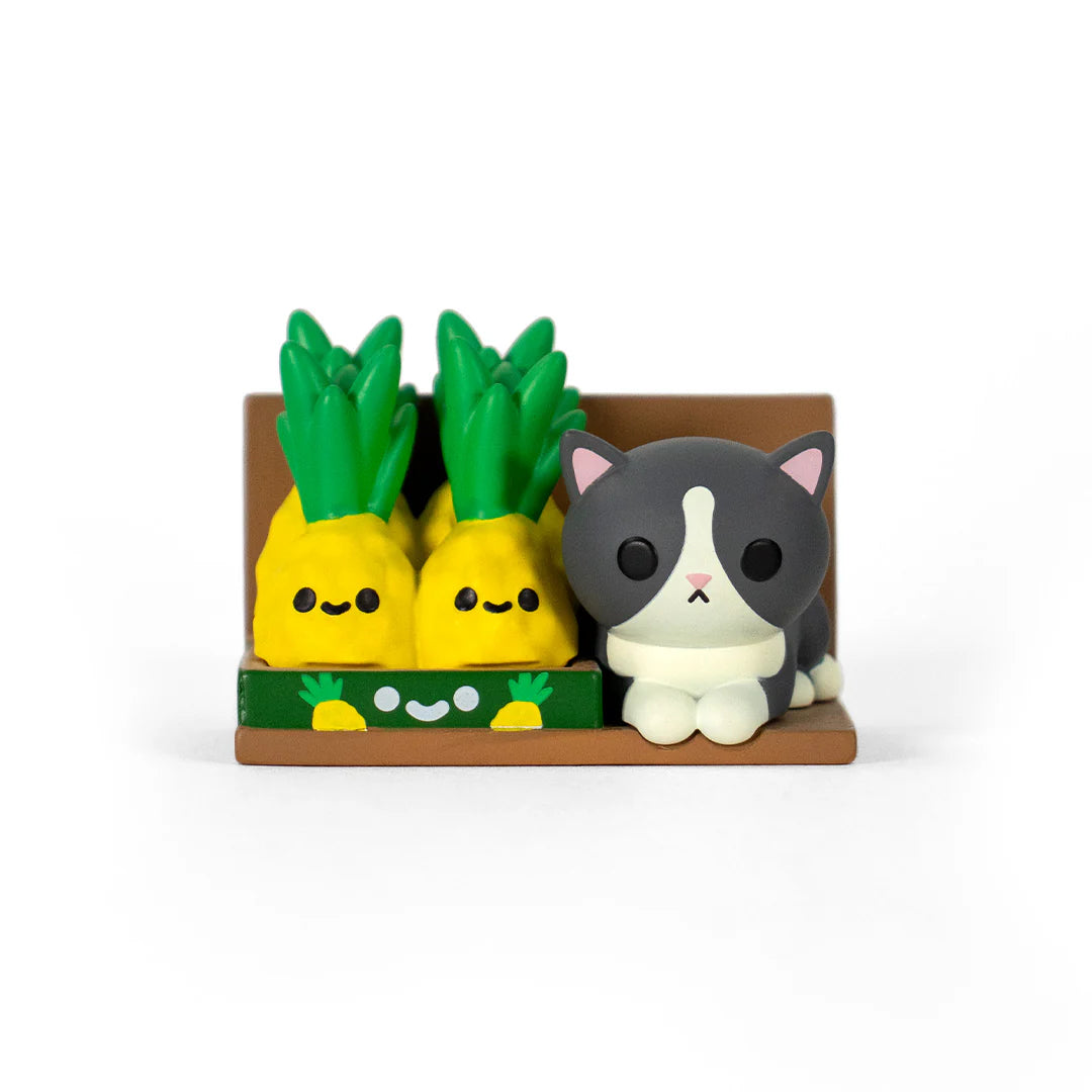 bodega kitties pineapple crate cats collectible figure