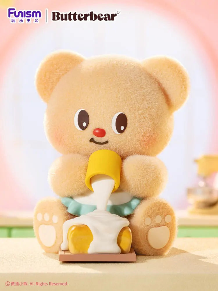 Butterbear pouring icing over pastry – My Buttery Bakery Blindbox collectible