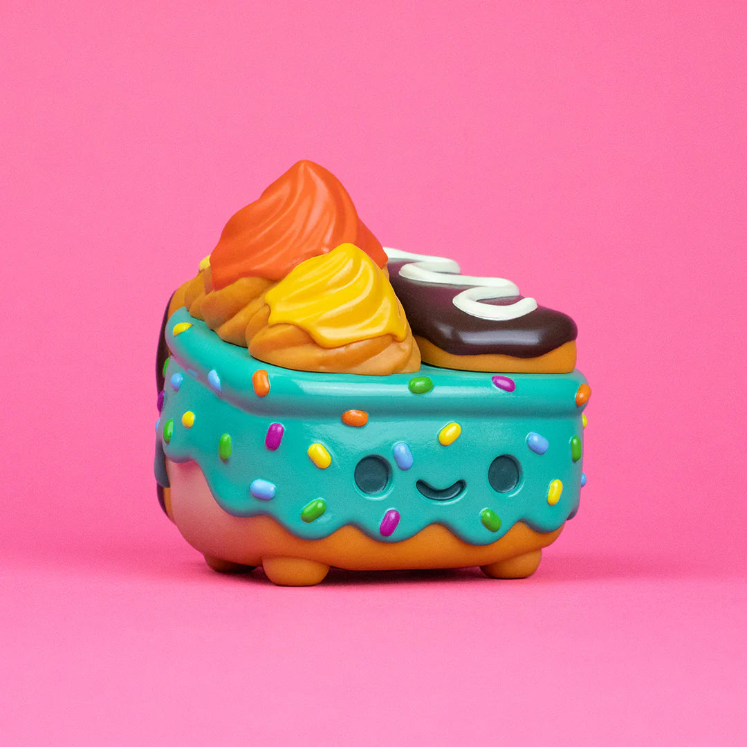 Eclair lid detail on Donut Green Dumpster Fire collectible