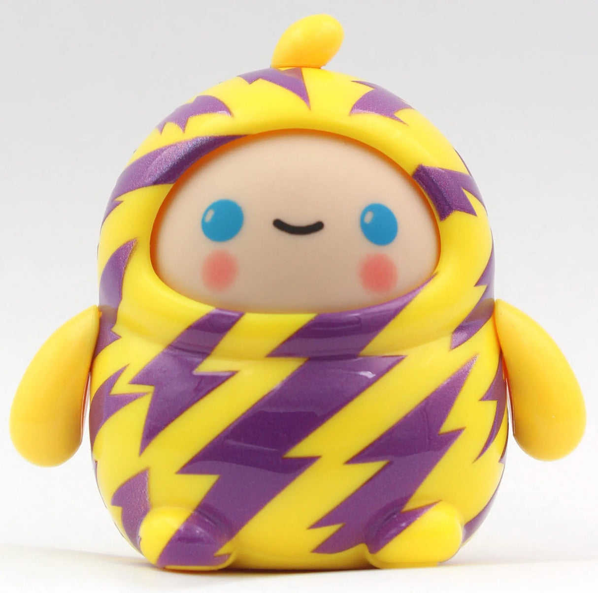 LamaTama Series 3 Lightning electronic fortune teller collectible figure.