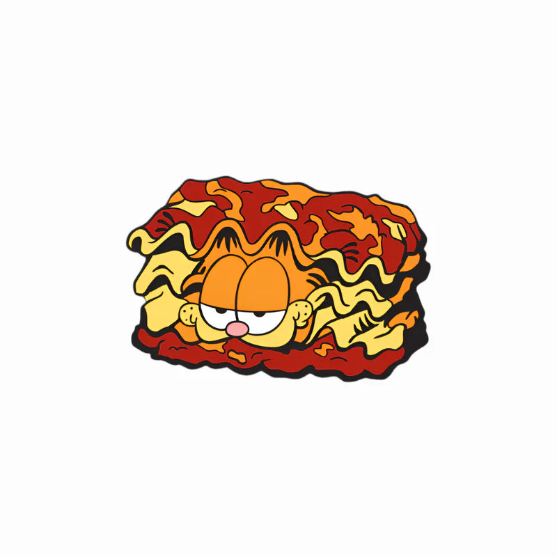 Lasagna Cat enamel pin on yellow background – Garfield in lasagna design