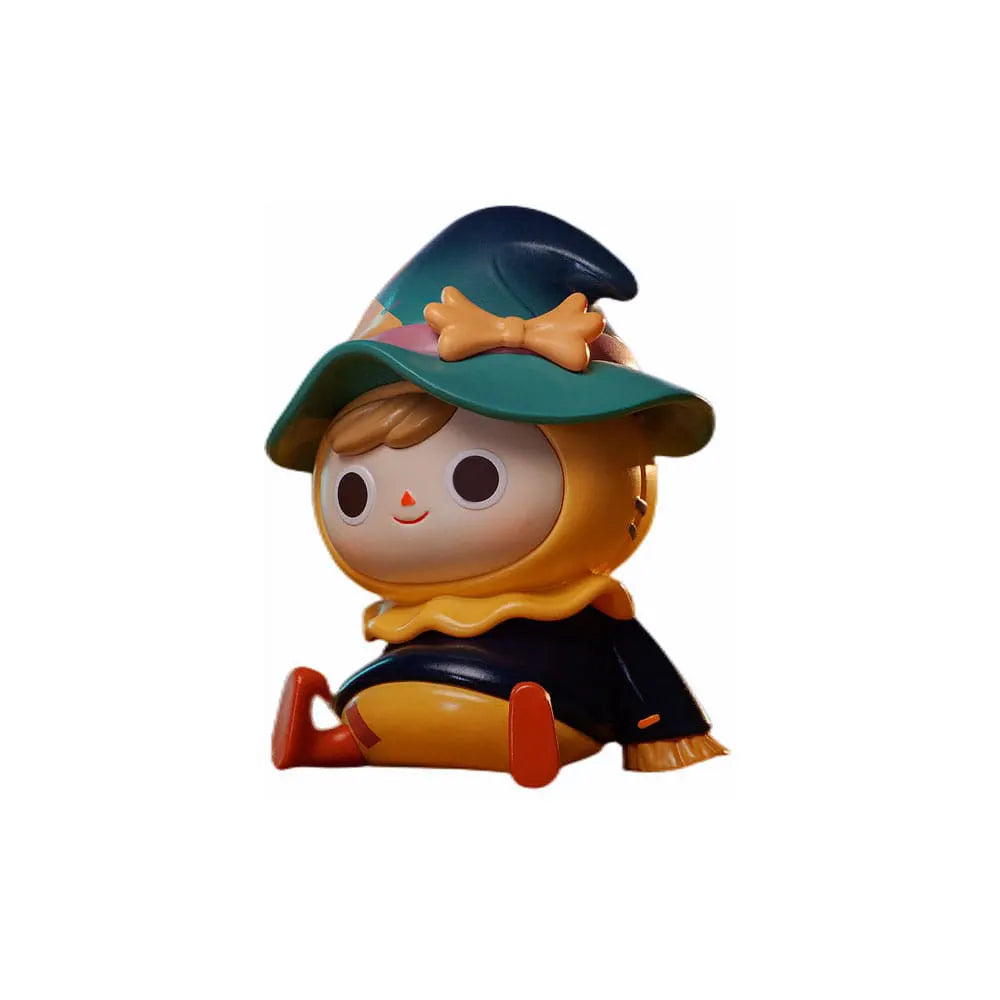 Scarecrow-themed vinyl figure with green witch hat from Lilith - Land of OZ blind box series