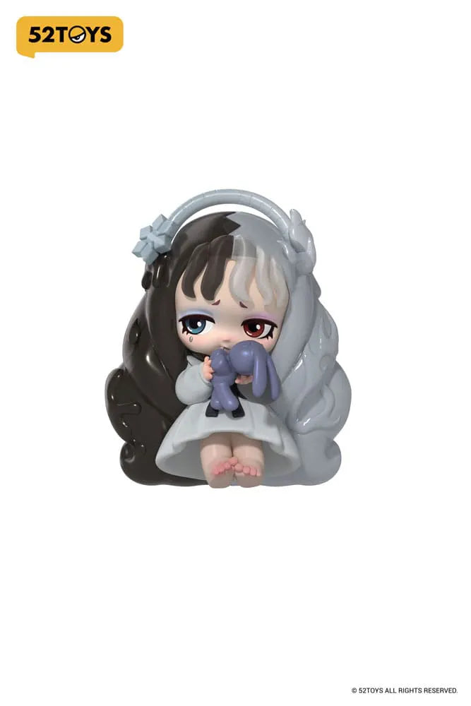 Dual-tone Lilith with split hair and bunny plush