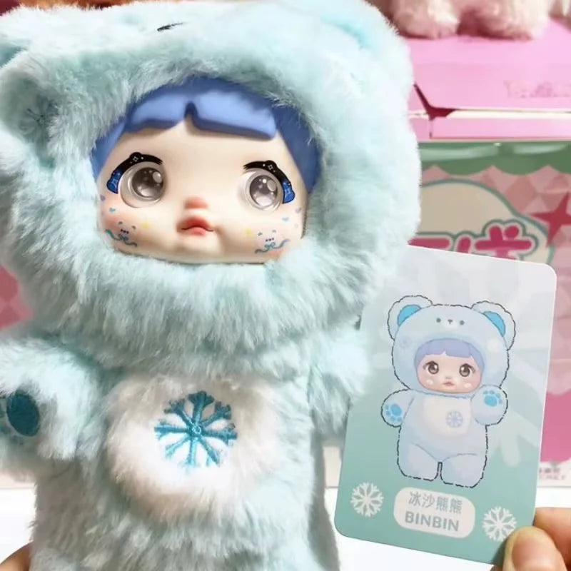 Smoothie Bear Binbin plush keychain in blue costume with snowflake detail and collector card.