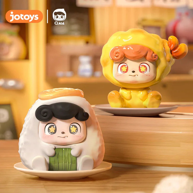 Q KID Street Snack Mini Series street food character PVC figures displayed on plates