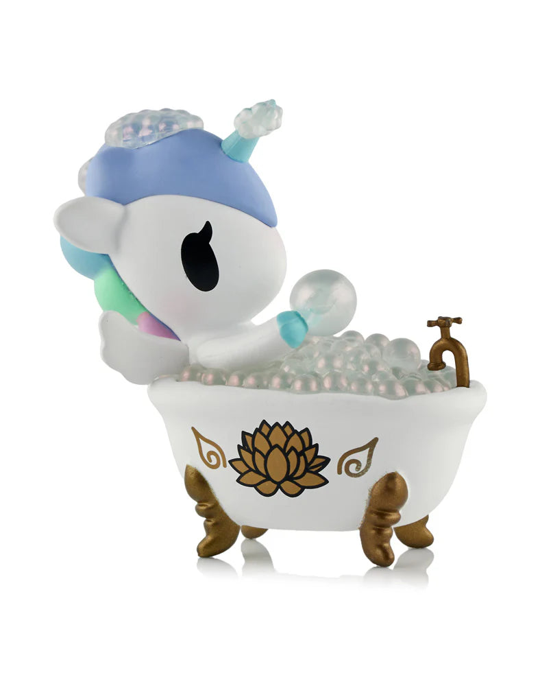 Spa Day Unicorno bubble bath tub with foam tokidoki collectible figure