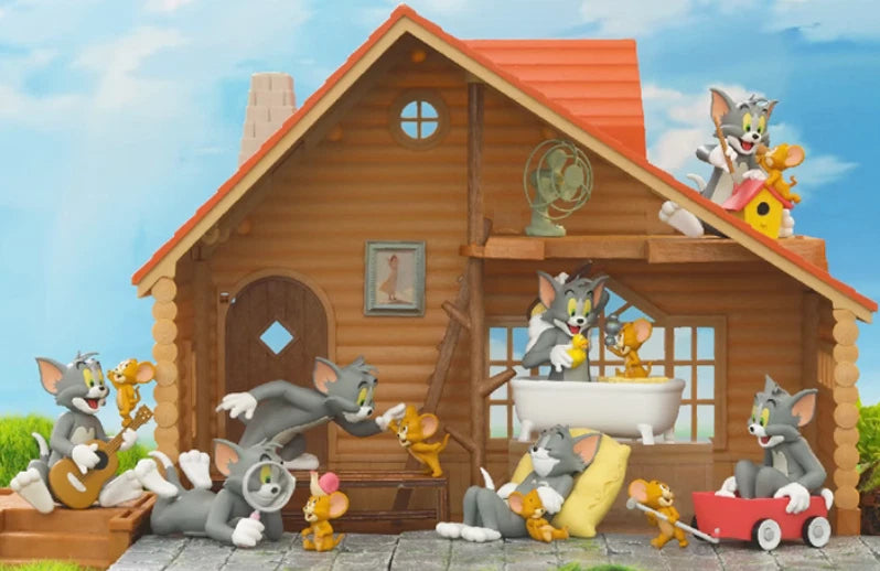 Tom & Jerry Best Friend's Day blind box diorama showing all figures inside a wooden cabin playset