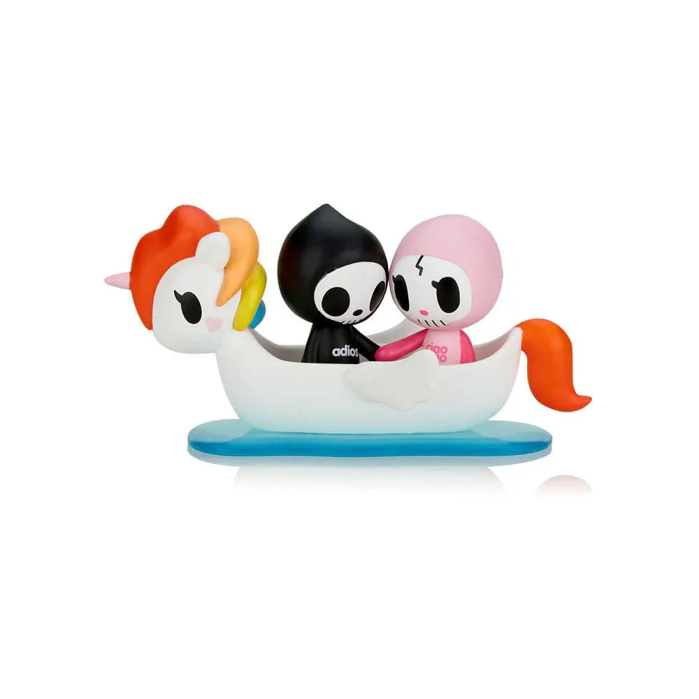 Boatload of Love vinyl figure featuring Adios and Ciao Ciao in a unicorn paddleboat