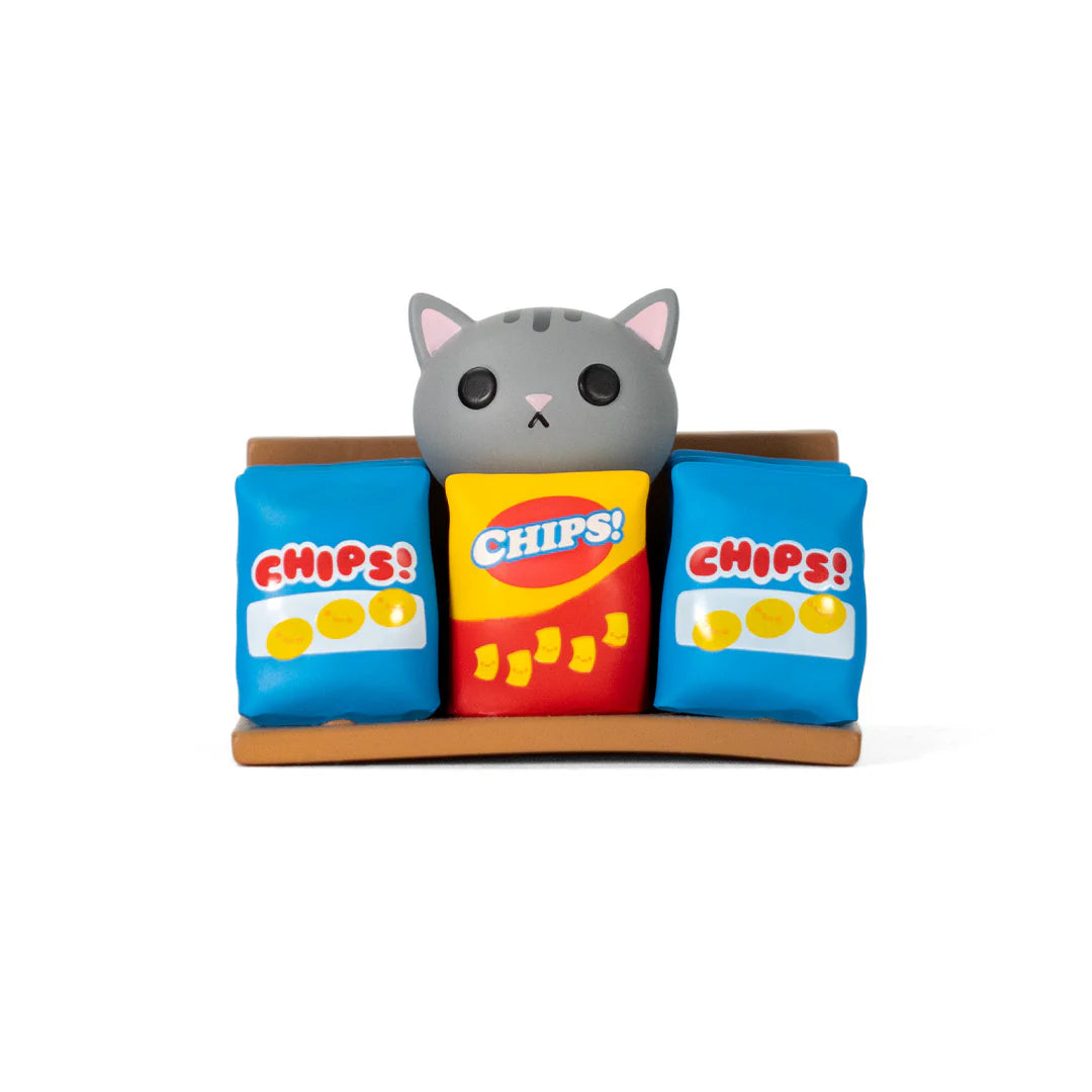 bodega kitties chips display cat figure