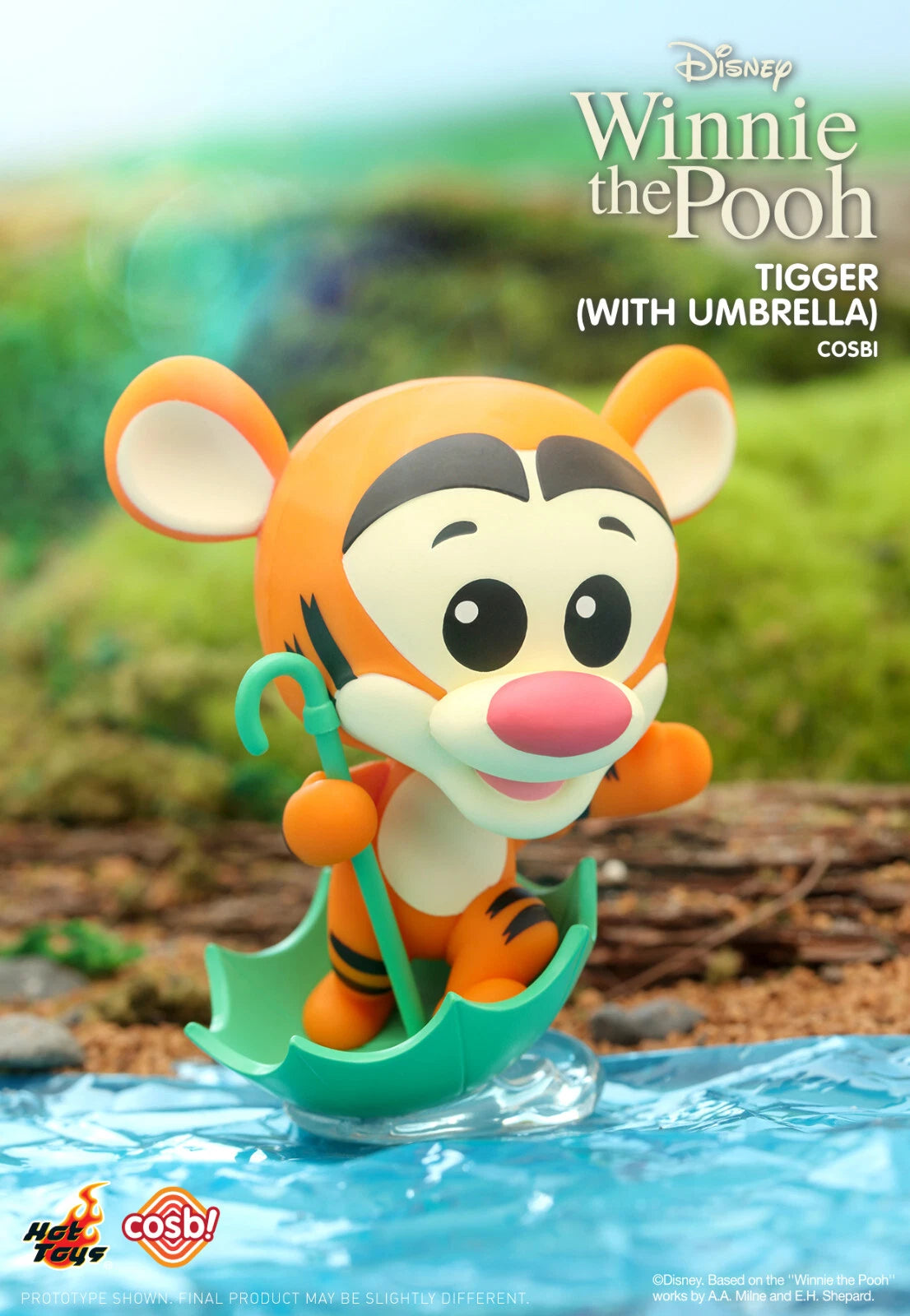 Tigger holding umbrella Cosbi Disney figure