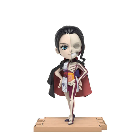 Freeny’s Hidden Dissectibles One Piece Ladies Edition Robin collectible figure in Wano outfit with half anatomical cutaway
