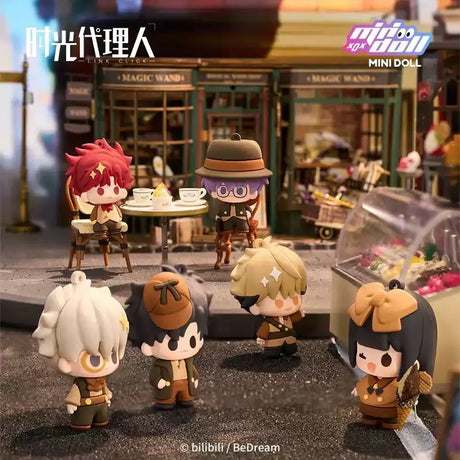 Link Click Yingdu Arc mini figures displayed in city café scene