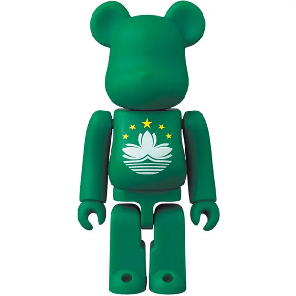 Medicom Toy BE@RBRICK Series 43 Macau flag 100 percent bearbrick figure with green body and lotus emblem on white background