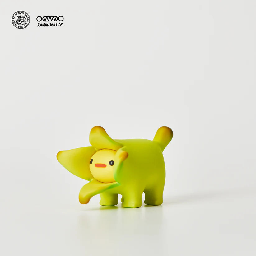 Thermo color-changing Bananaers Dog figure turning yellow with heat