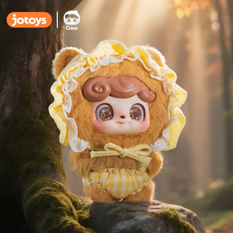 Q.Kid Fairy Tales plush figure in bear costume with yellow bonnet