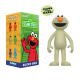 Elmo Sesame Street Reaction Figures Wave 04 glow Elmo figure with box