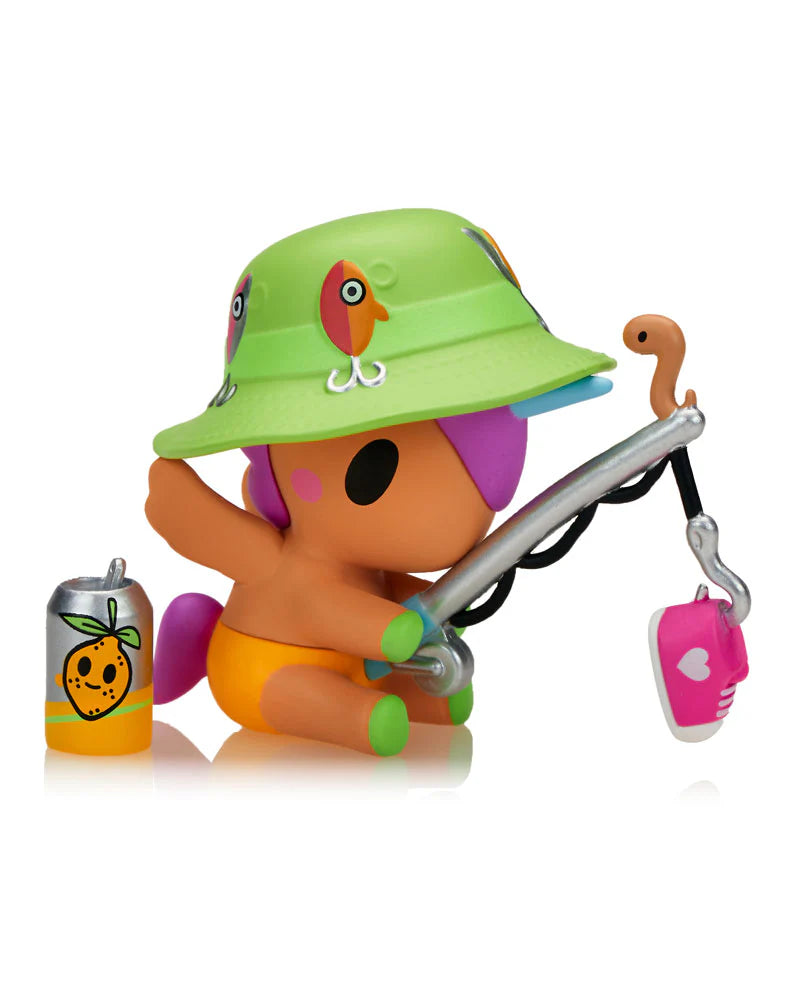 Fun in the Sun Unicorno figure fishing with rod and soda can accessory