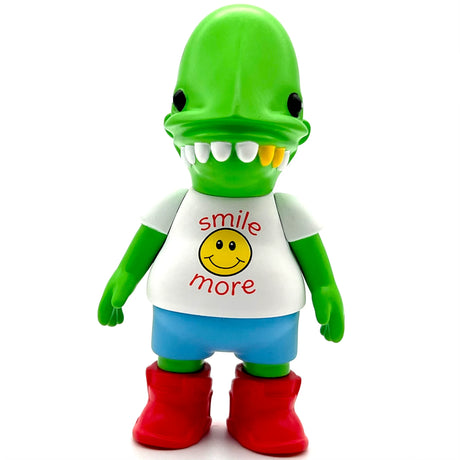 Goop Massta Smile More vinyl figure front view