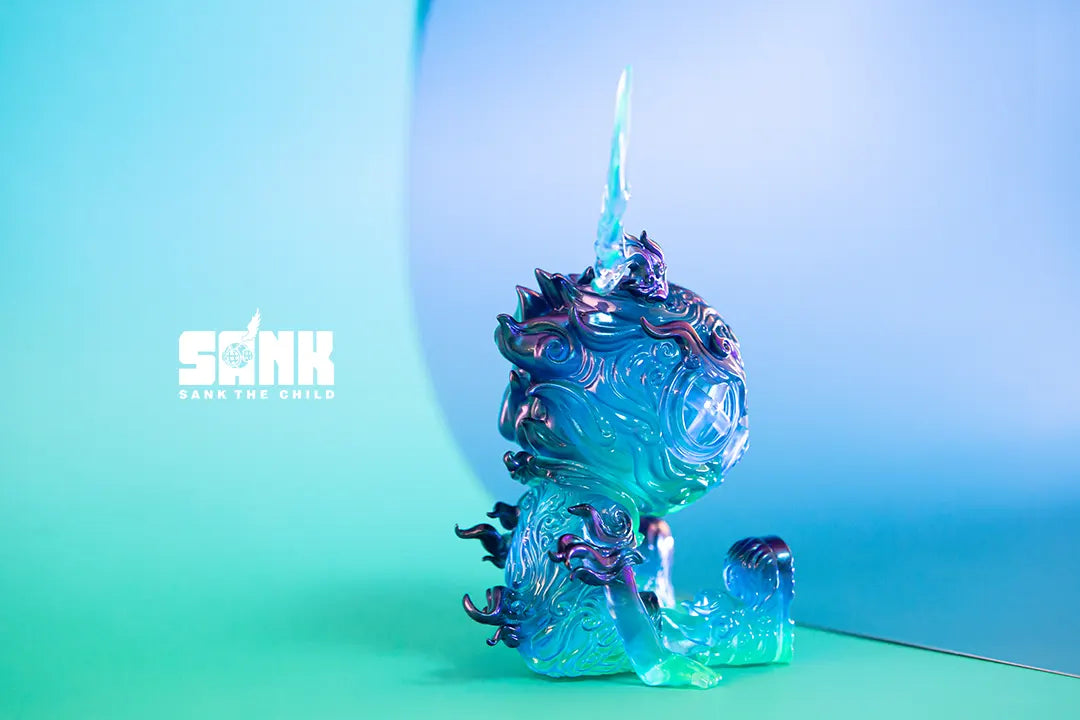 Back-facing Streamfire figure with feather tail flame